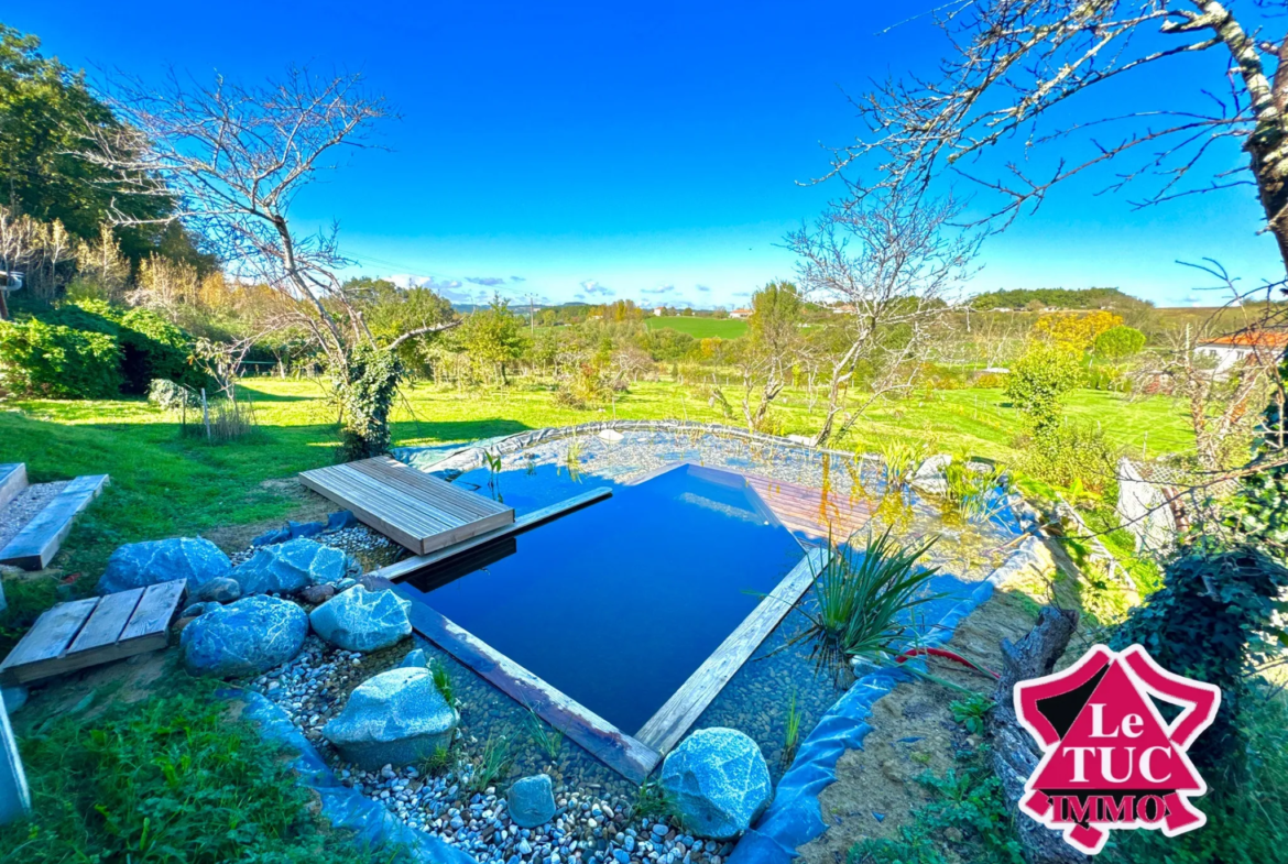 Maison écologique 2 chambres à Villeneuve-sur-Lot avec 3,5 ha de terrain et piscine naturelle 