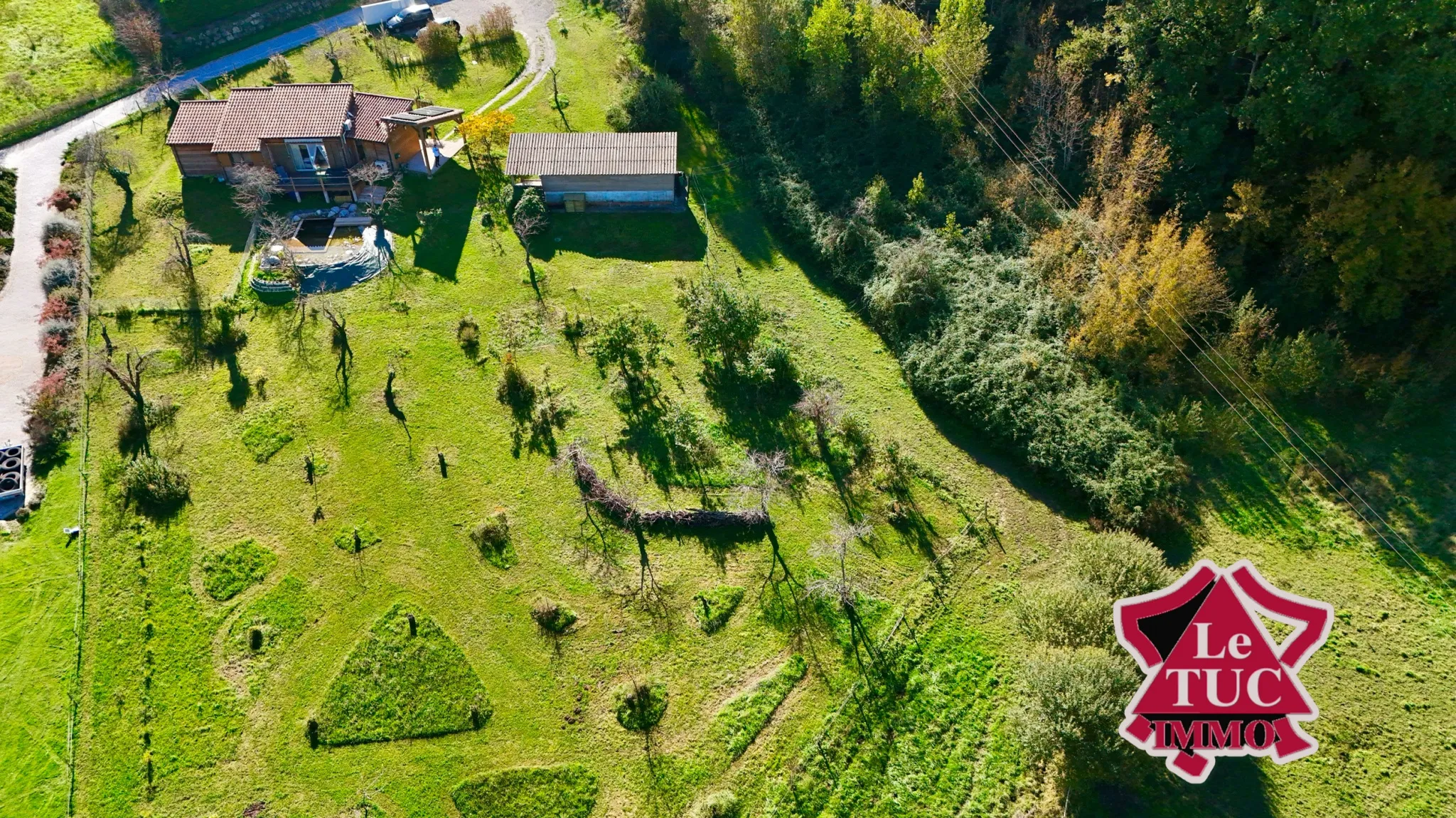 Maison écologique 2 chambres à Villeneuve-sur-Lot avec 3,5 ha de terrain et piscine naturelle 