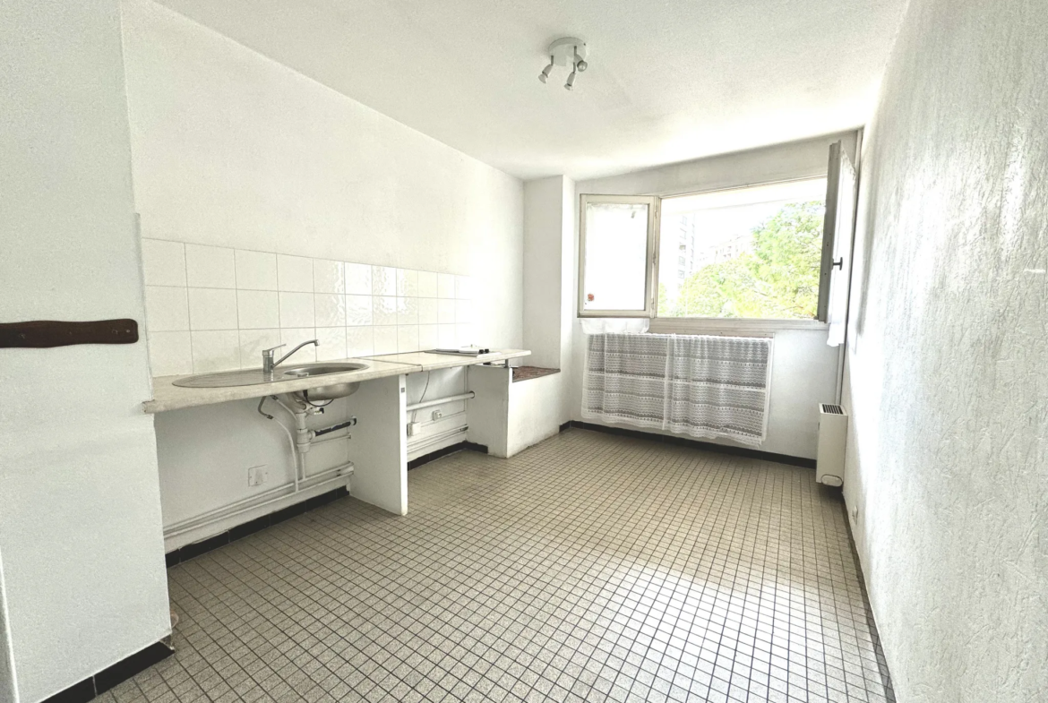 Vente Appartement T2 65 m² à Toulon - Près des Facultés 