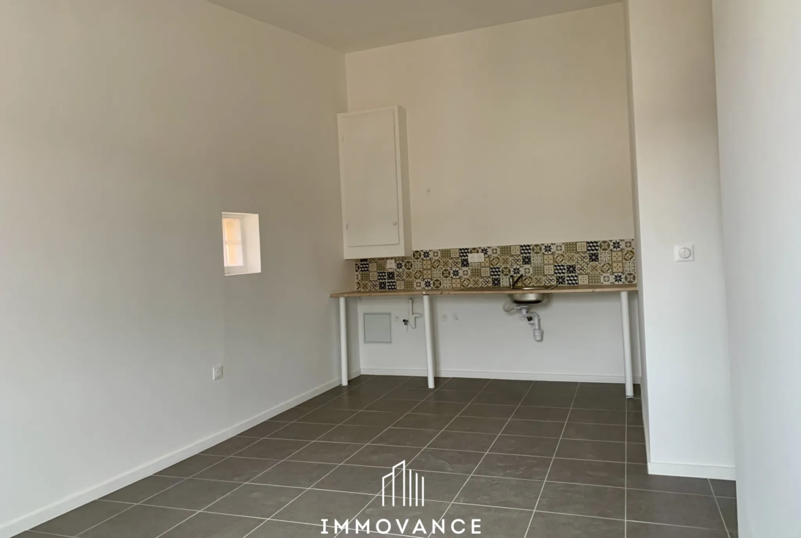 Appartement 2 pièces rénové de 40m2 à Vauvert 