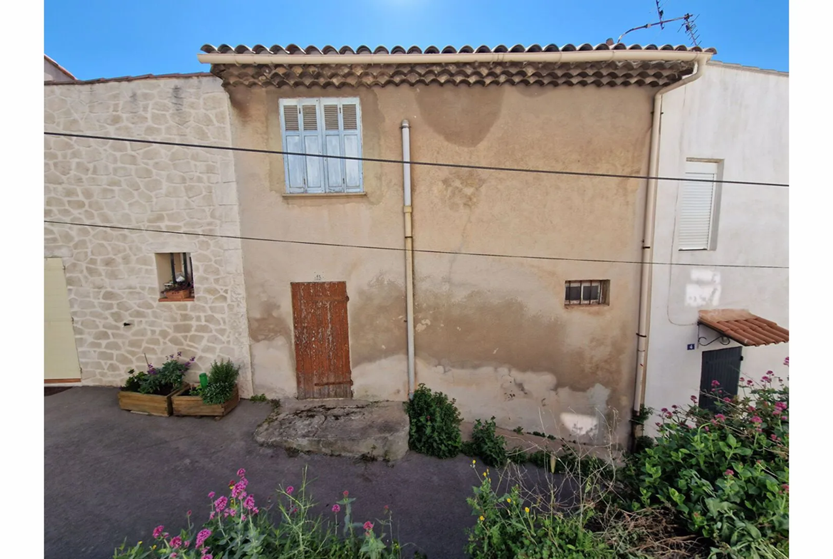 Immeuble à rénover dans le centre historique de Gardanne 