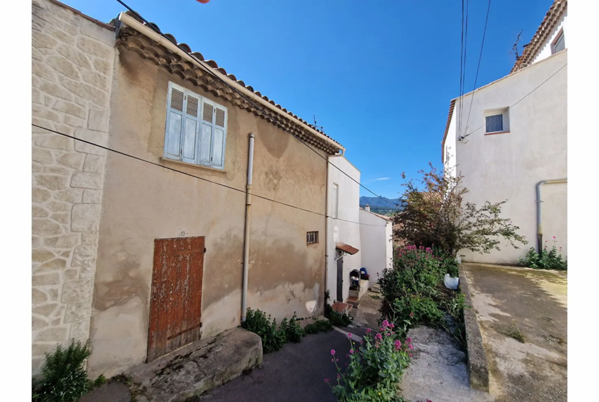 Immeuble à rénover dans le centre historique de Gardanne 