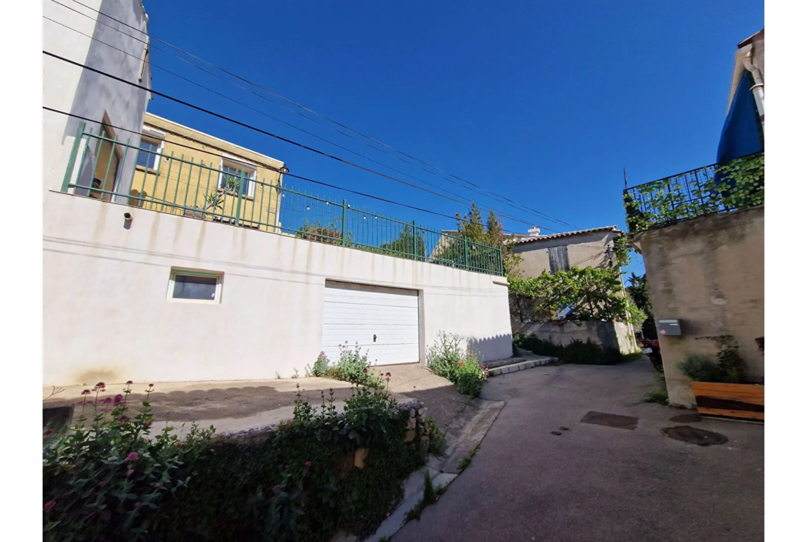 Immeuble à rénover dans le centre historique de Gardanne 