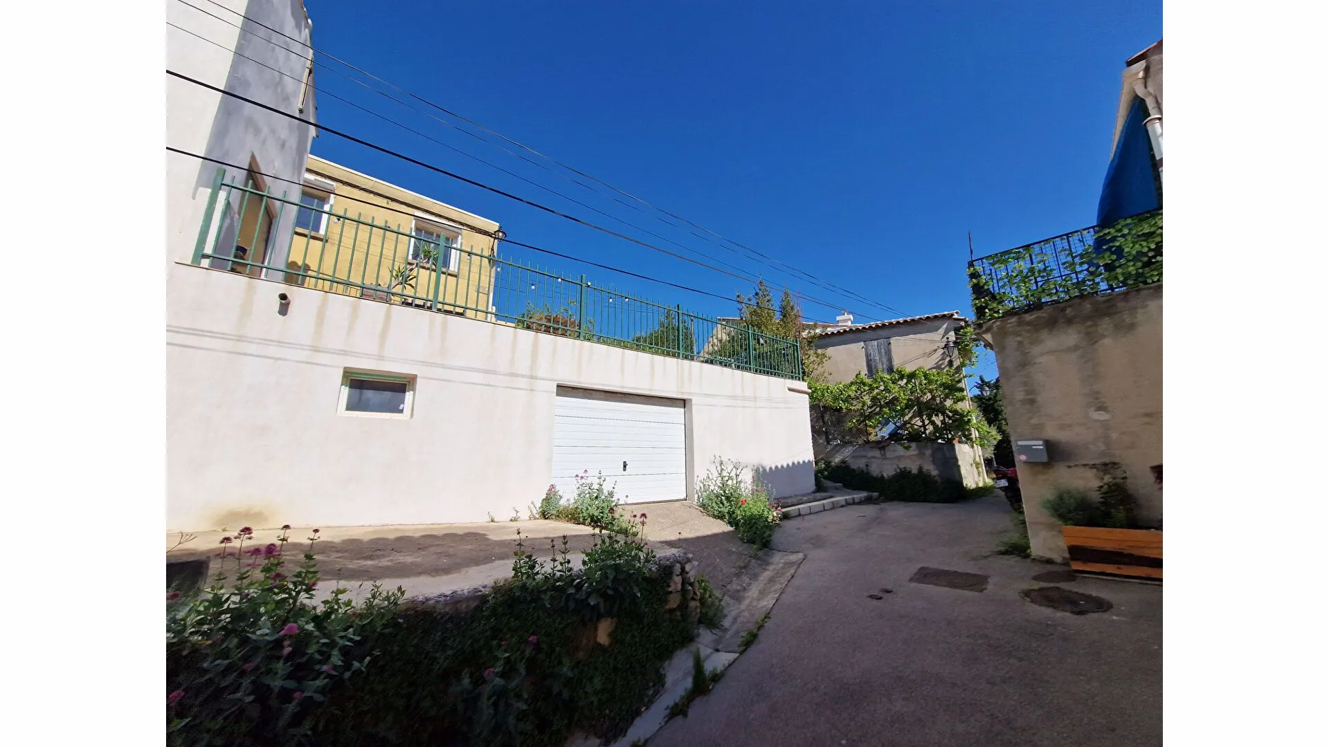 Immeuble à rénover dans le centre historique de Gardanne 