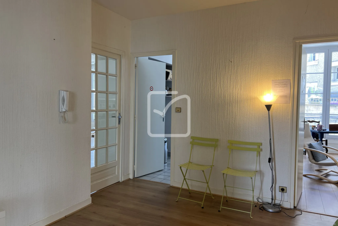 Appartement Type 3 à Poitiers Centre - 102 m² - 210 000 € 