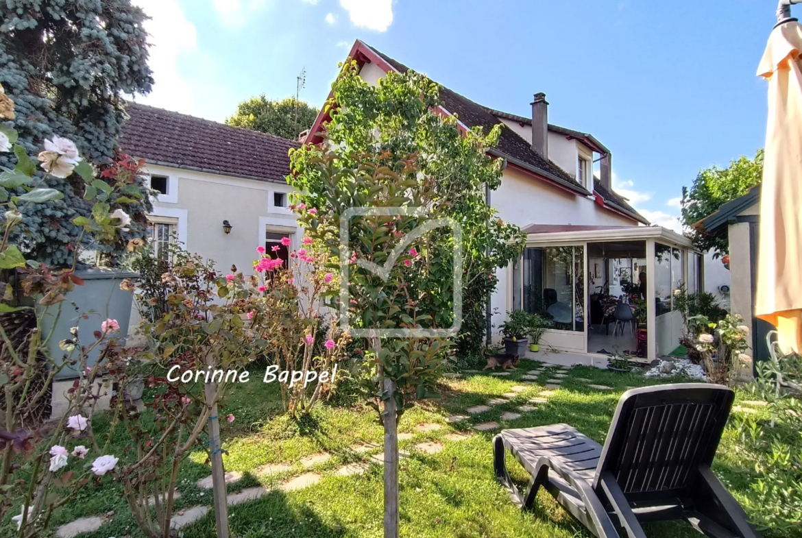 Maison spacieuse et familiale à vendre à Cubjac 