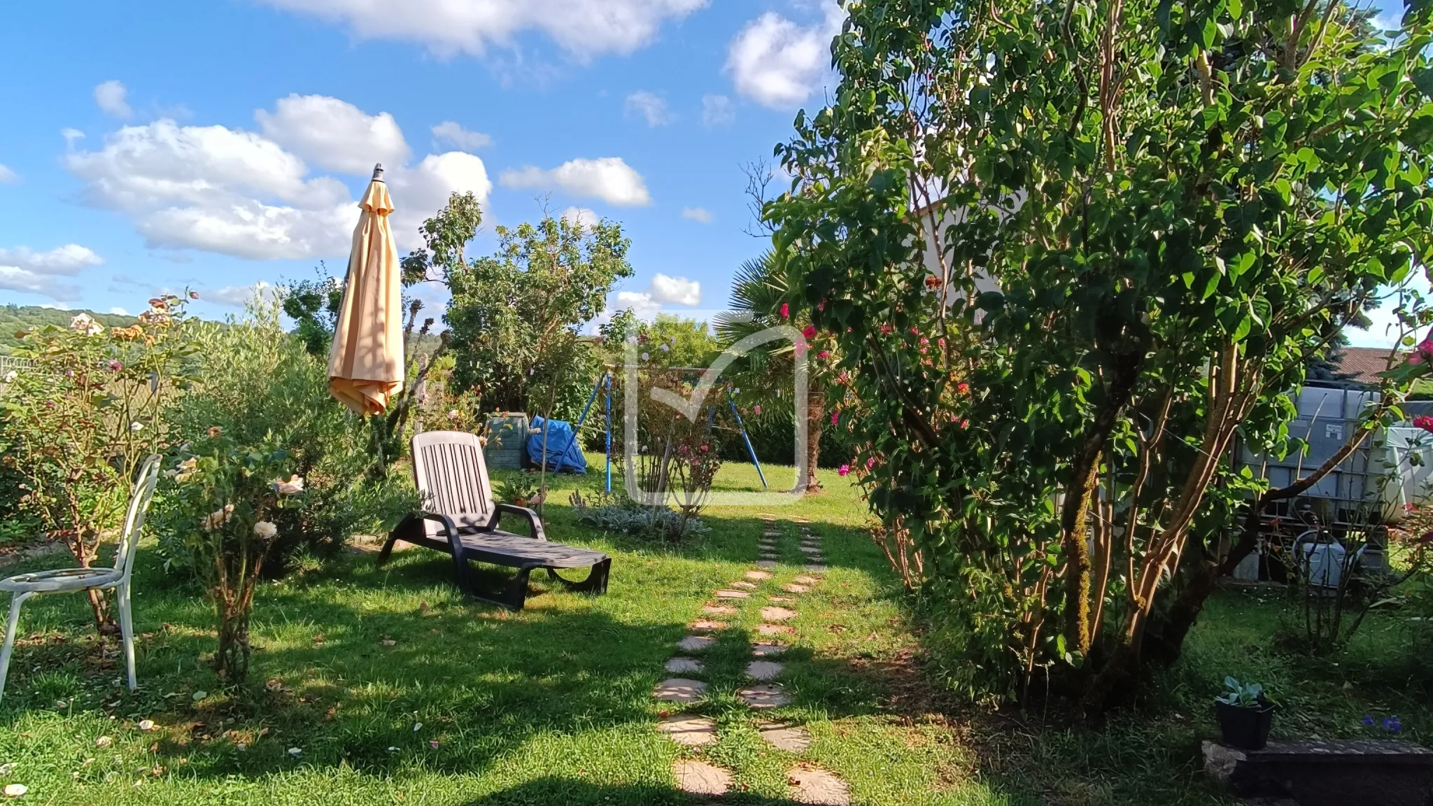 Maison spacieuse et familiale à vendre à Cubjac 