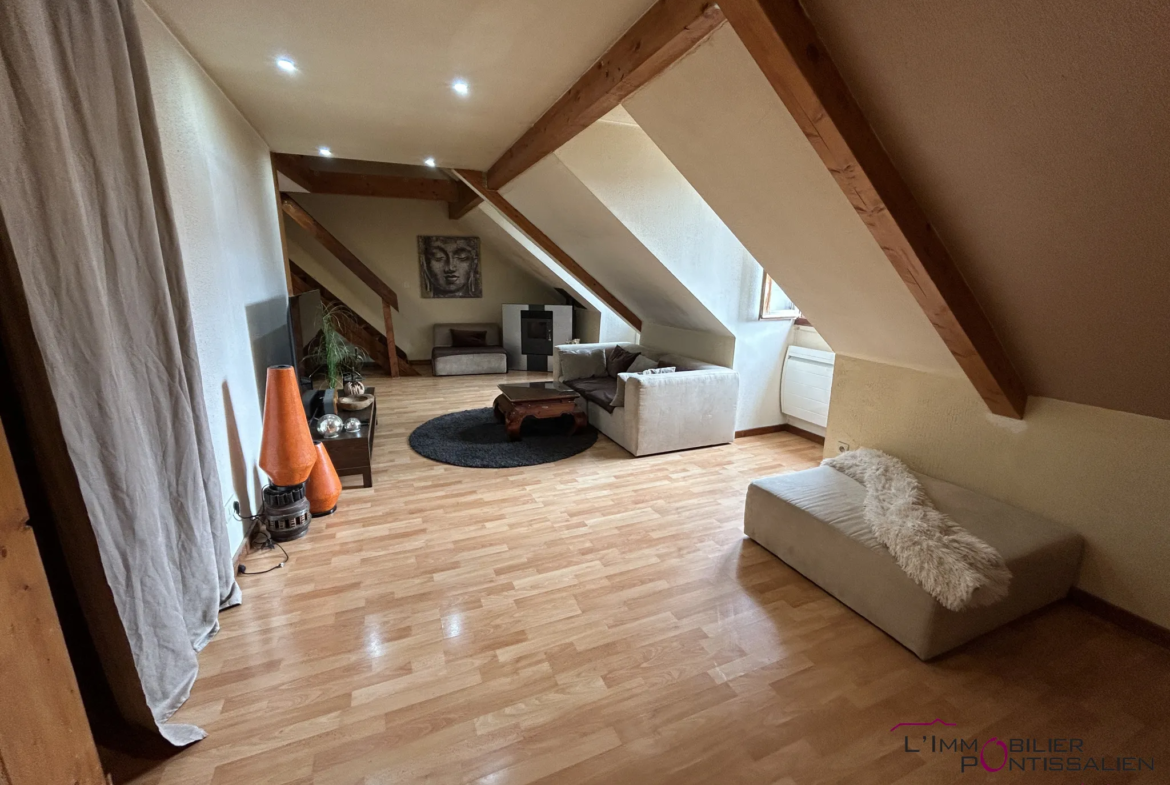 Appartement T3 atypique à vendre à Pontarlier 