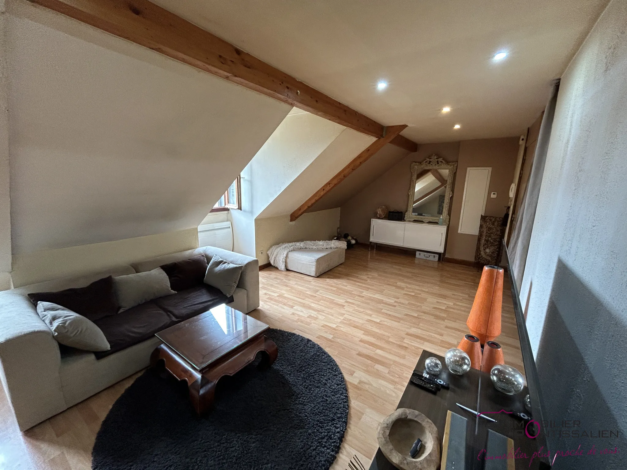 Appartement T3 atypique à vendre à Pontarlier 