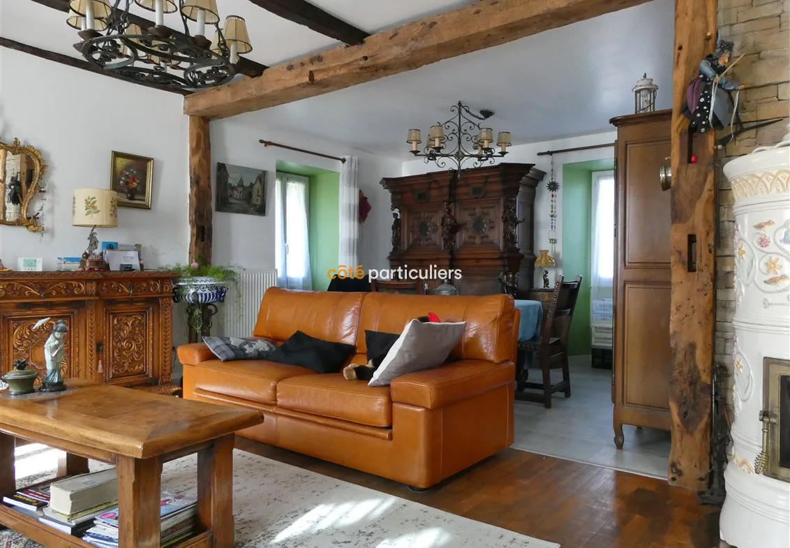 À vendre : Charmante maison en pierres près de Marcillac-la-Croixille 