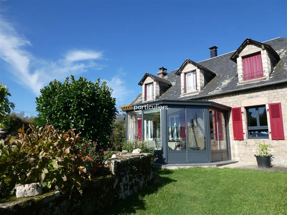 À vendre : Charmante maison en pierres près de Marcillac-la-Croixille 