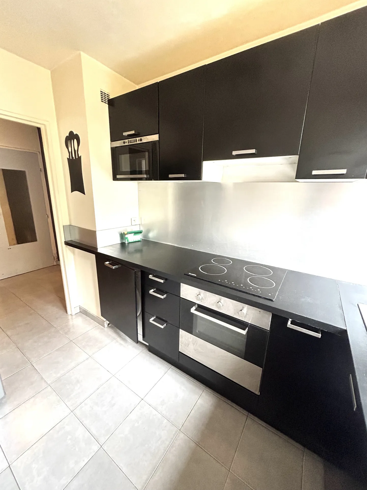 À vendre : Studio rénové de 32 m² à Coubron 