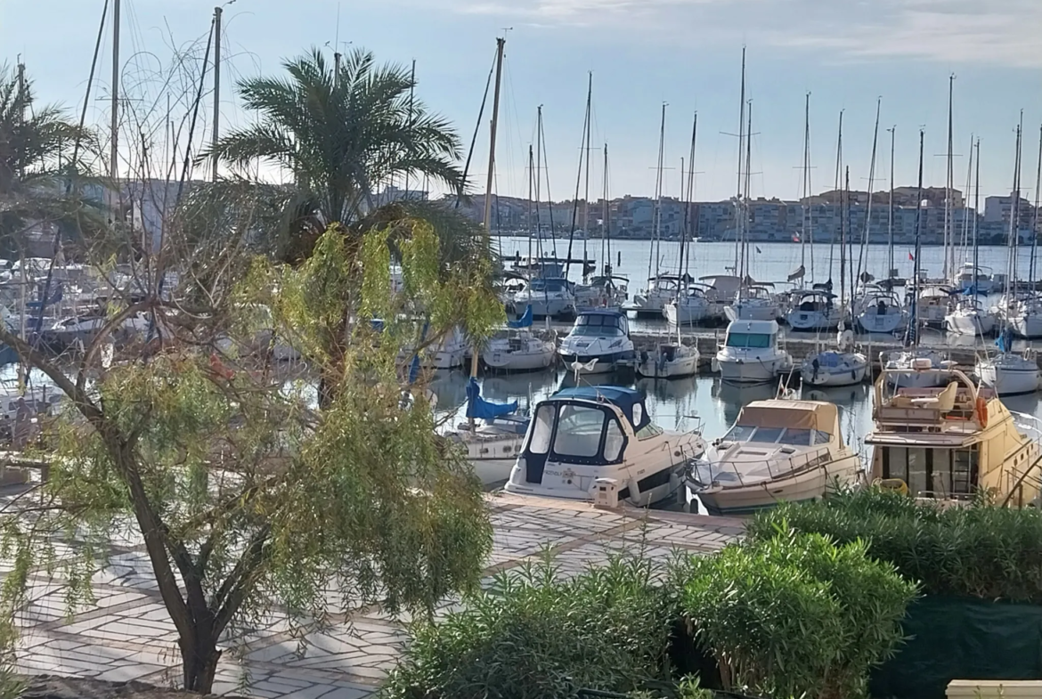 Appartement T2 - 55 m² avec Vue sur Port à Agde 