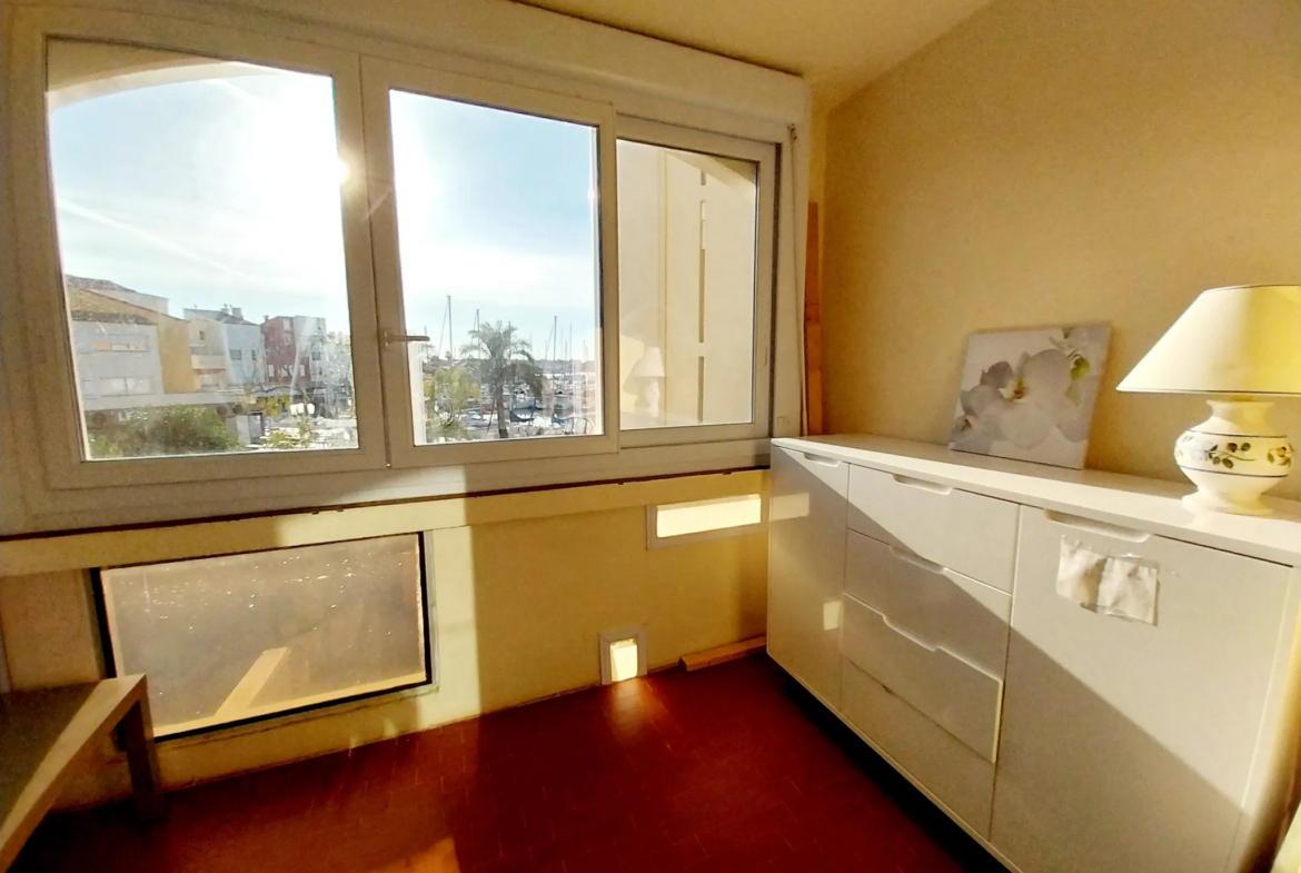 Appartement T2 - 55 m² avec Vue sur Port à Agde 