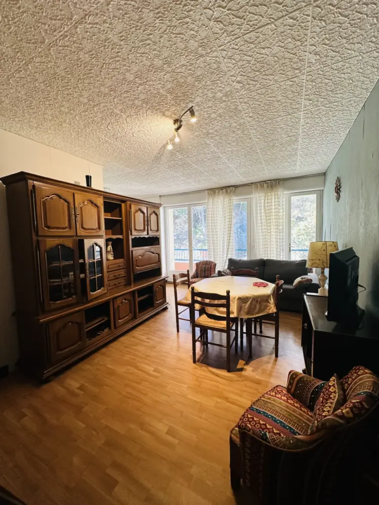 APPARTEMENT F2 AVEC TERRASSE ET GARAGE PROCHE DES THERMES - AMÉLIE LES BAINS