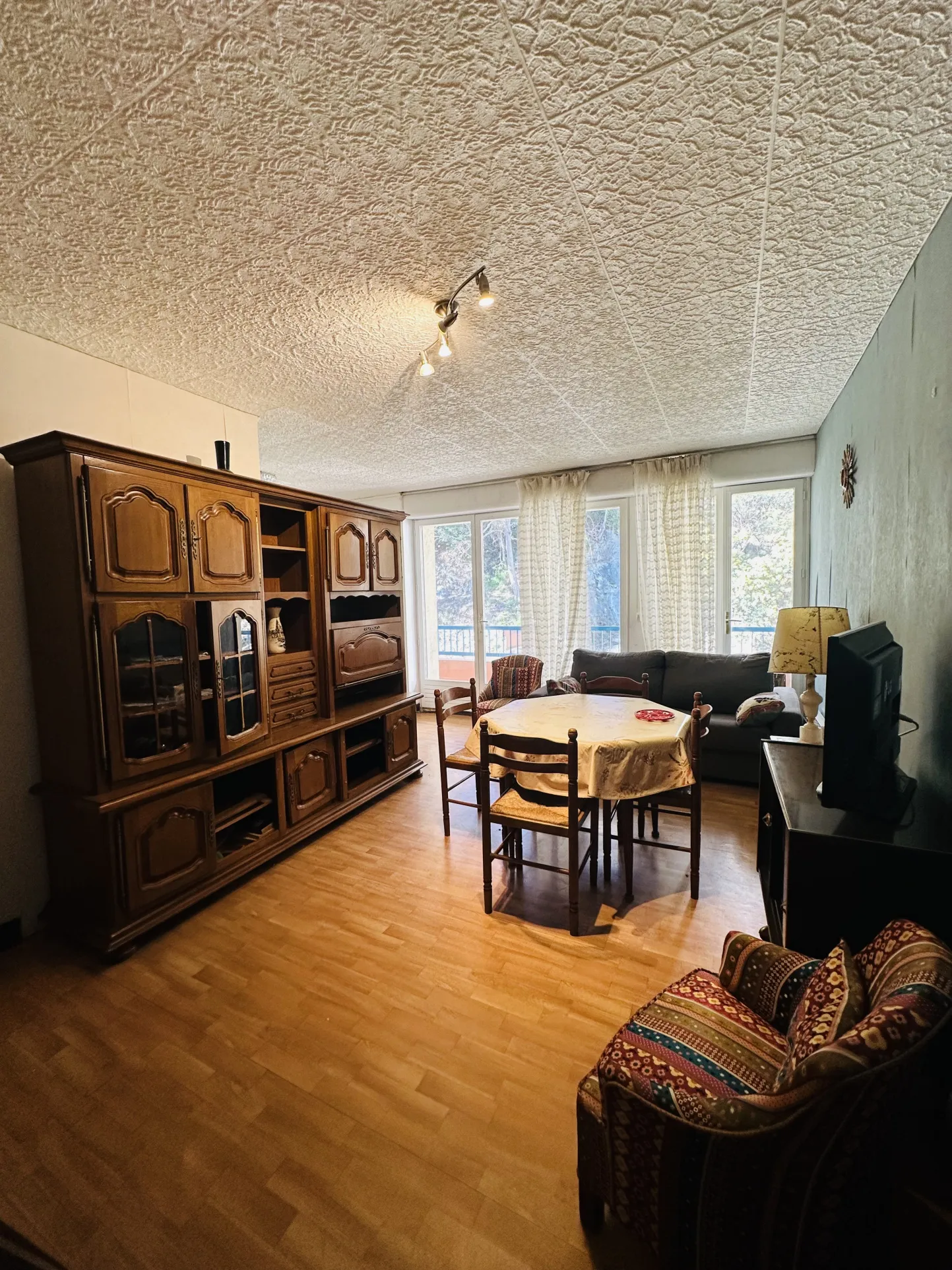 APPARTEMENT F2 AVEC TERRASSE ET GARAGE PROCHE DES THERMES - AMÉLIE LES BAINS 