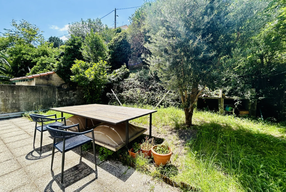 Appartement F3 avec jardin à Amélie-les-Bains 