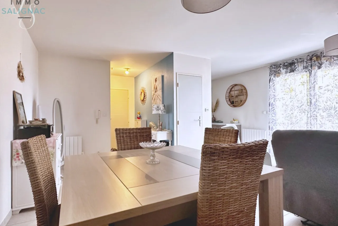 À vendre : Appartement T2 de 49,2 m² dans une résidence sécurisée à Bourg-en-Bresse 