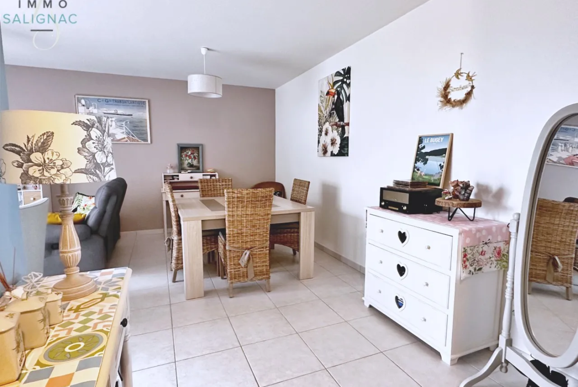 À vendre : Appartement T2 de 49,2 m² dans une résidence sécurisée à Bourg-en-Bresse 