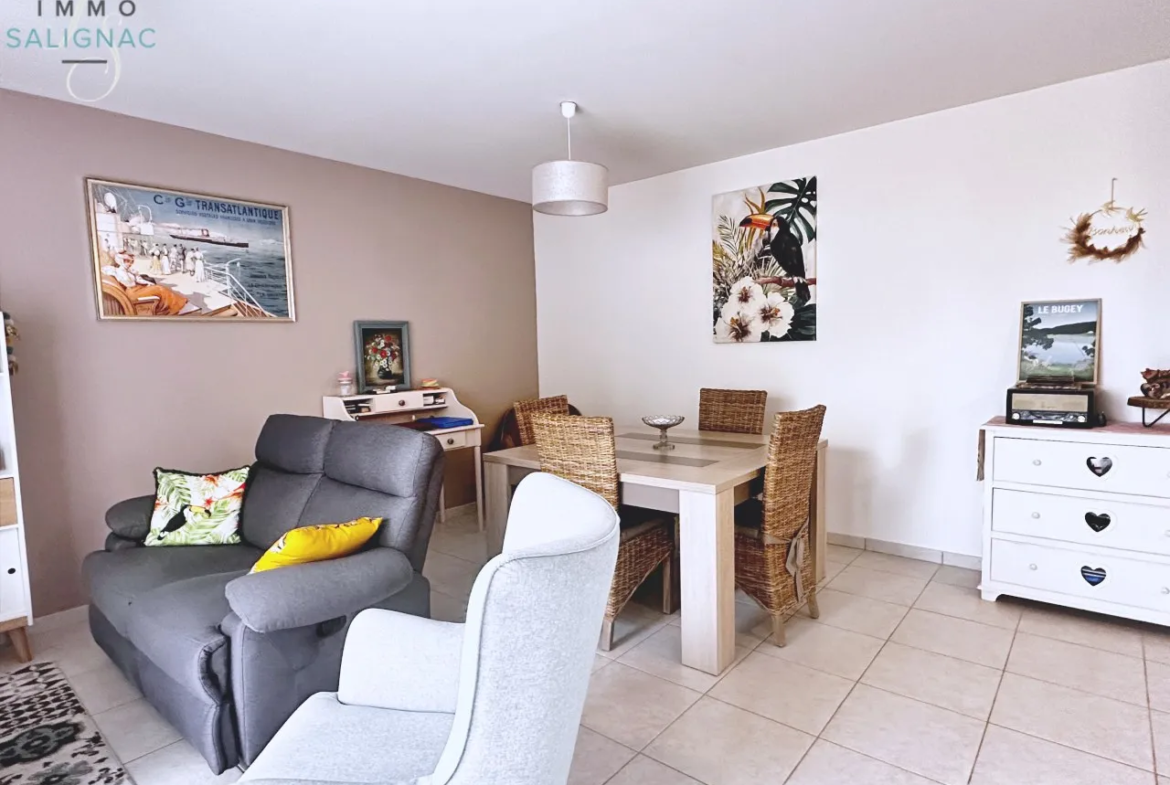 À vendre : Appartement T2 de 49,2 m² dans une résidence sécurisée à Bourg-en-Bresse 