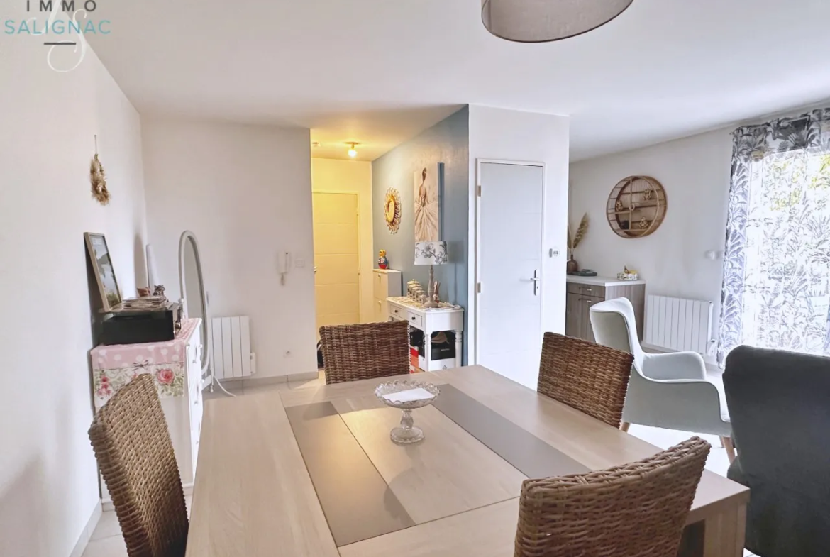 À vendre : Appartement T2 de 49,2 m² dans une résidence sécurisée à Bourg-en-Bresse 