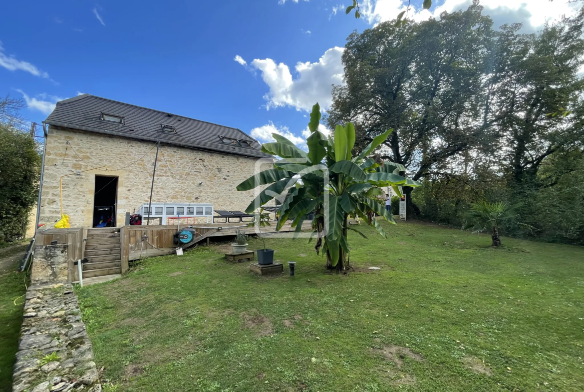 Maison en Pierre Rénovée entre Sarlat et Gourdon avec Jardin 