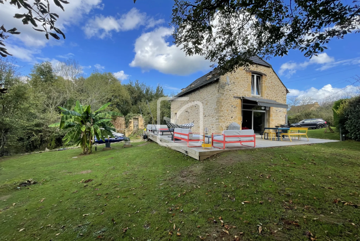 Maison en Pierre Rénovée entre Sarlat et Gourdon avec Jardin 