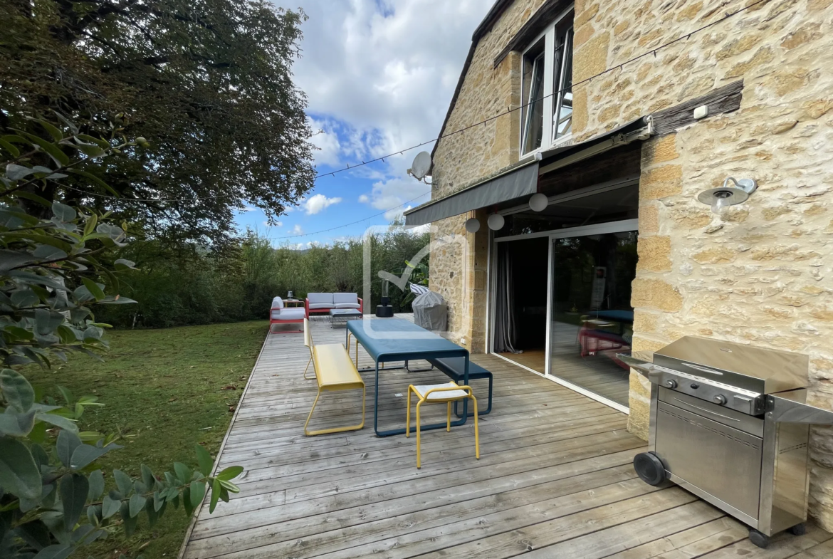 Maison en Pierre Rénovée entre Sarlat et Gourdon avec Jardin 