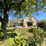 Maison en Pierre Rénovée entre Sarlat et Gourdon avec Jardin