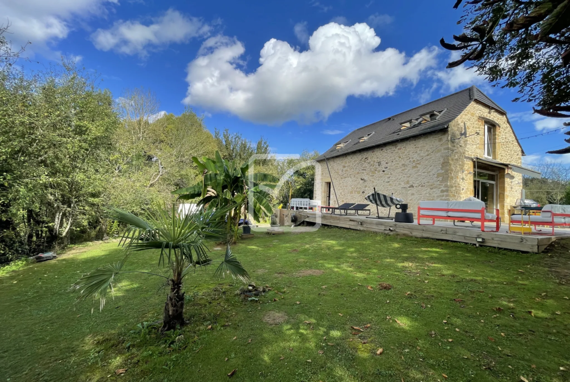 Maison en Pierre Rénovée entre Sarlat et Gourdon avec Jardin 