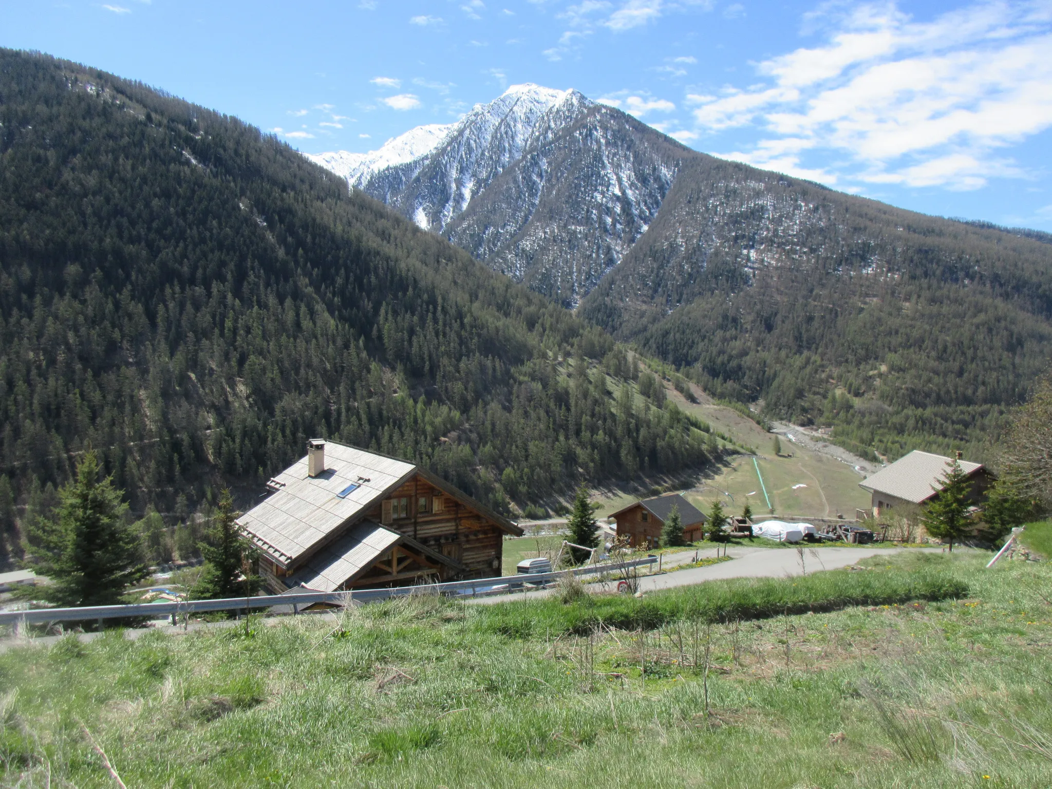 Terrain à vendre à Aiguilles avec vue dégagée 