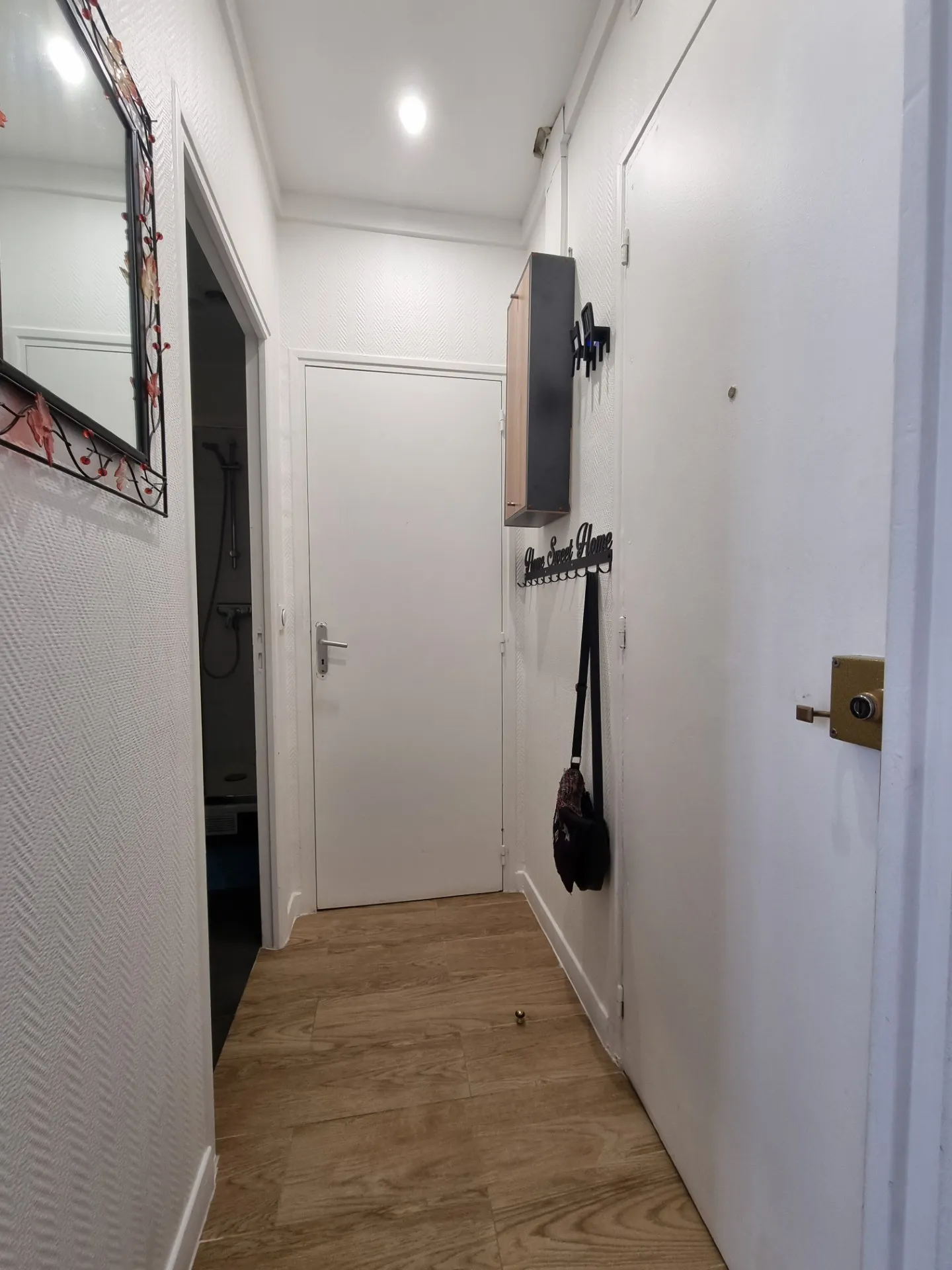 À vendre : Studio meublé de 24,70 m² à Paris 14ème 