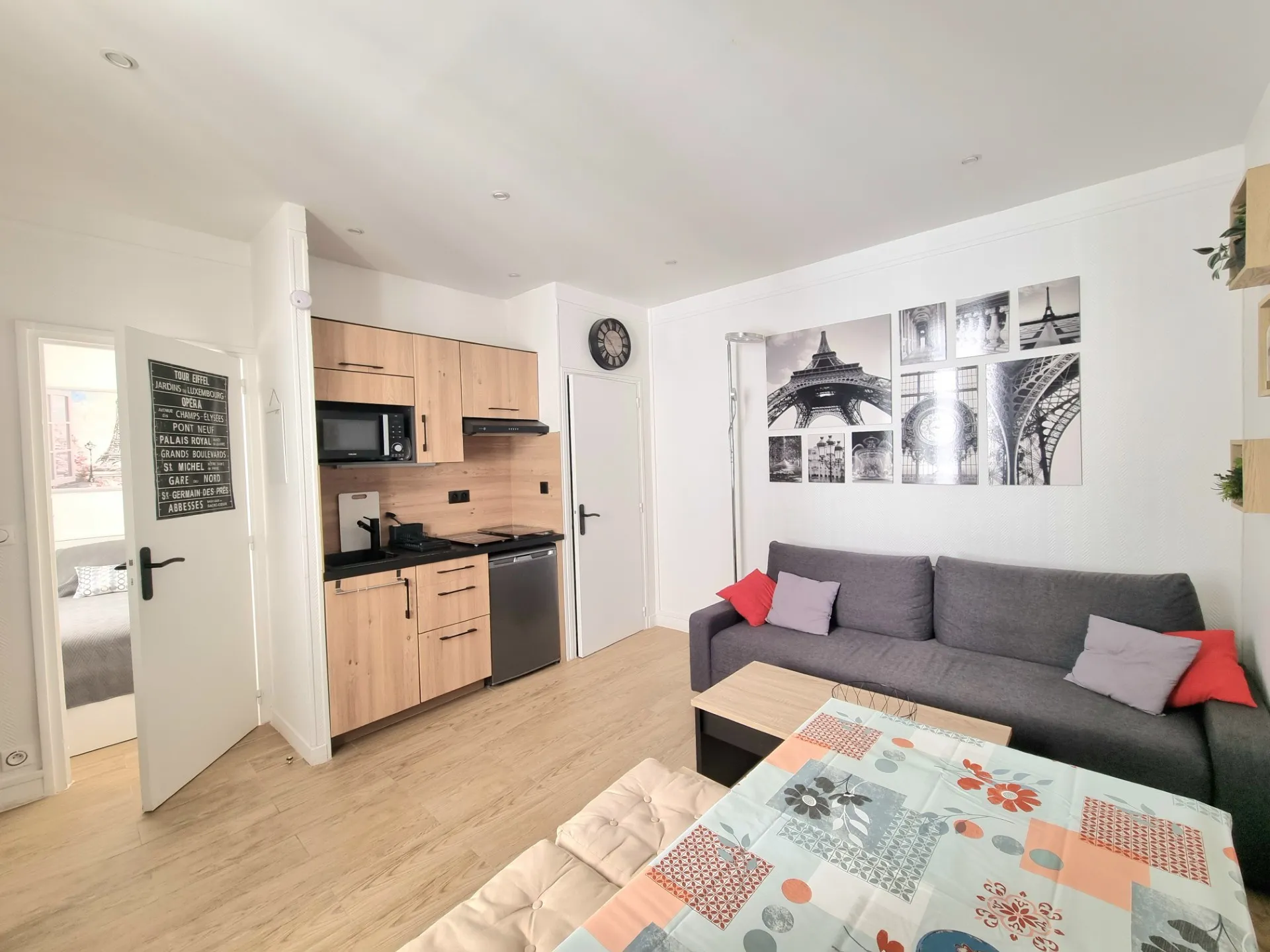 À vendre : Studio meublé de 24,70 m² à Paris 14ème 