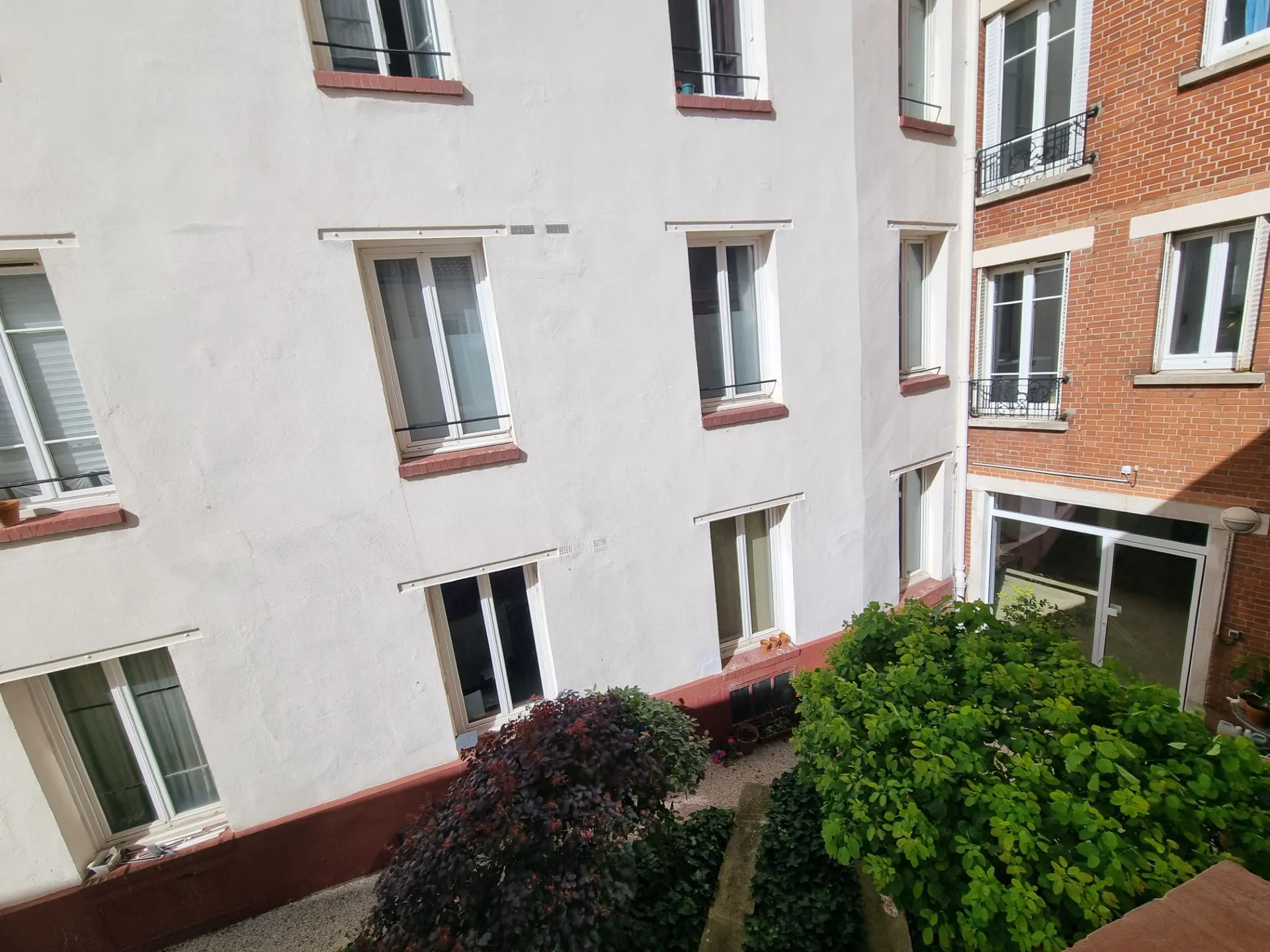 À vendre : Studio meublé de 24,70 m² à Paris 14ème 