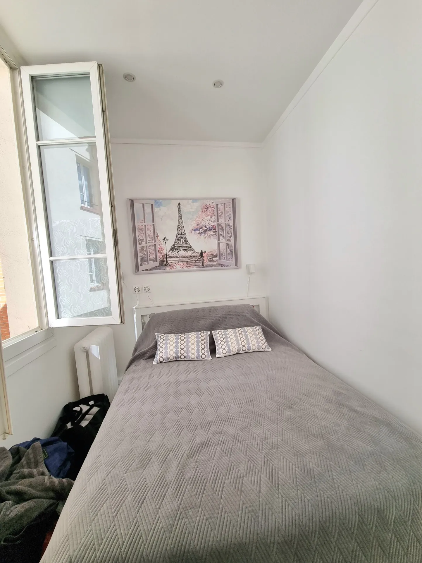 À vendre : Studio meublé de 24,70 m² à Paris 14ème 