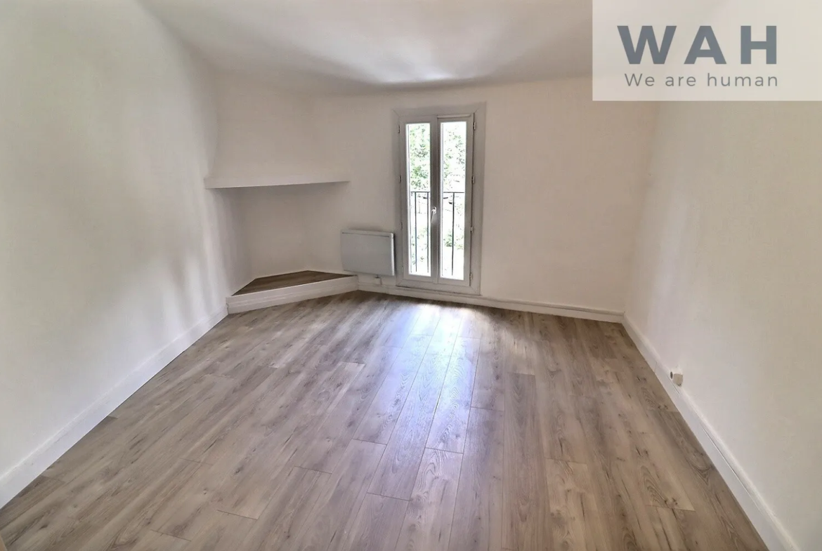 Immeuble rénové à vendre à Béziers - 7 pièces, 2 appartements, garage 