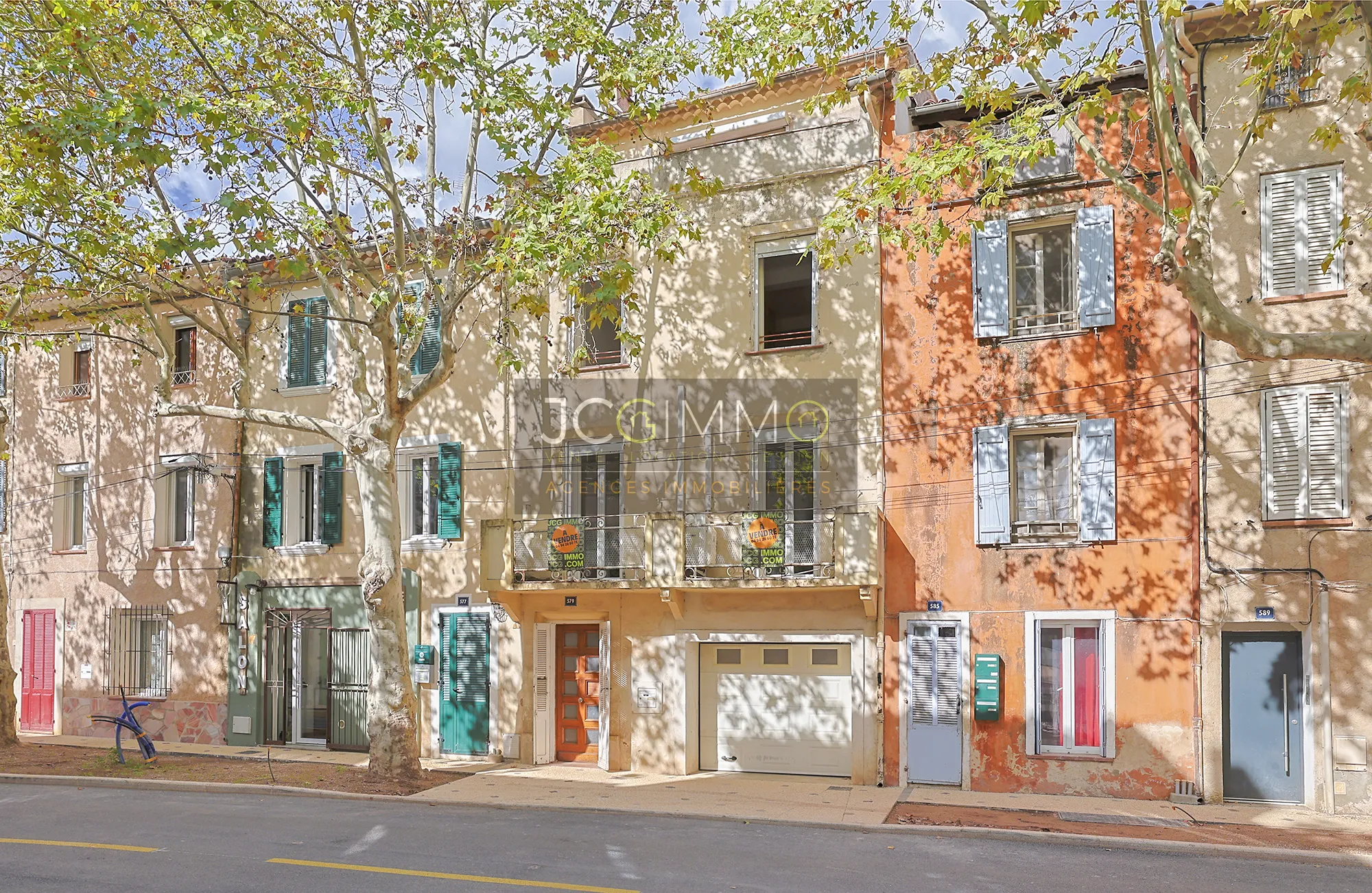 Maison de Village T6 avec Garage et Terrasses à Puget-Ville 