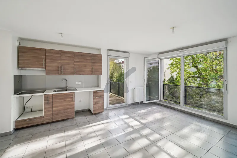 Appartement T3 de 65m² à Villeurbanne avec balcon et garage 