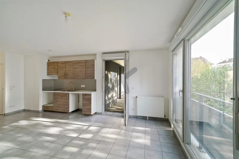 Appartement T3 de 65m² à Villeurbanne avec balcon et garage 