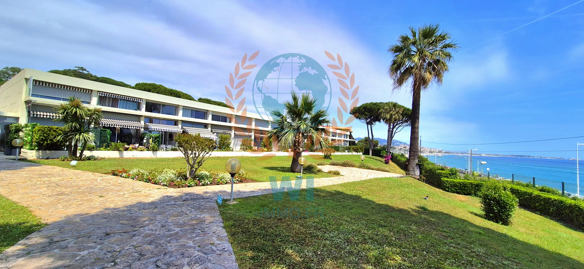 À vendre : Appartement 2 pièces à Cannes la Bocca avec accès plage 