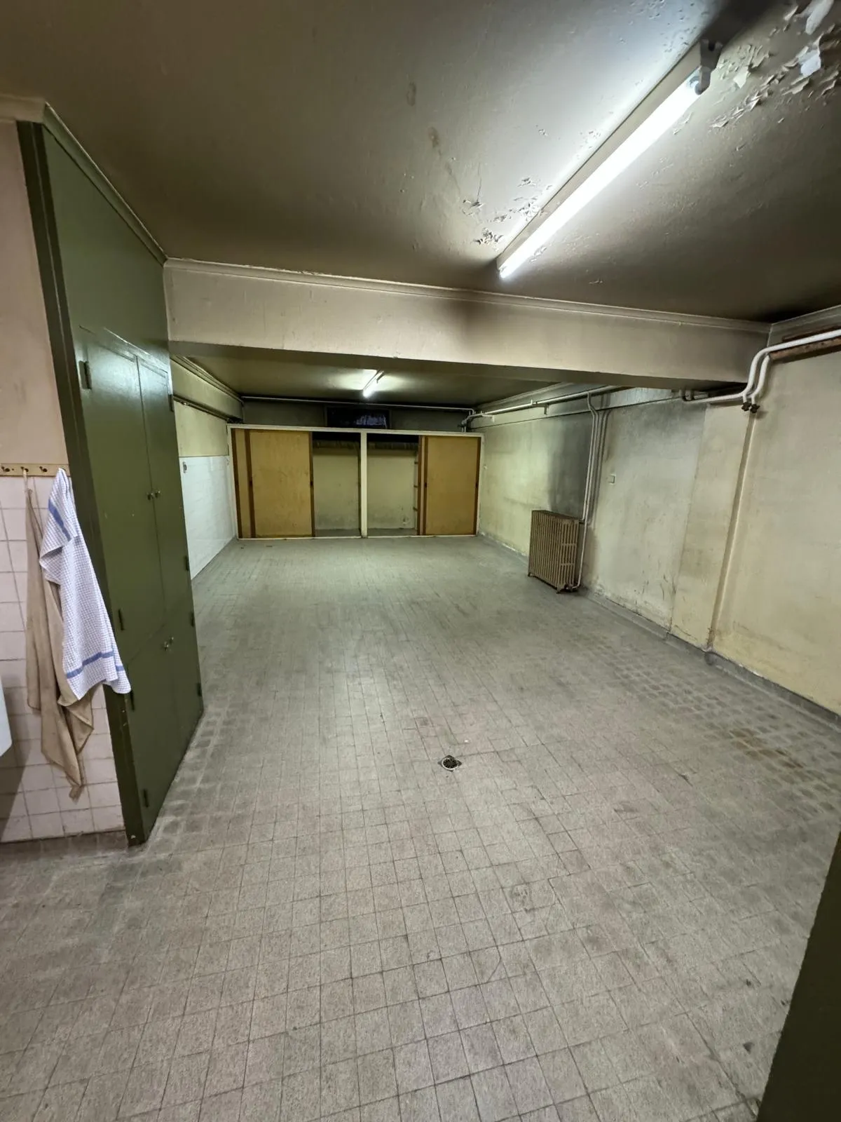 Bureau à vendre à Grenoble - 94 m² avec garage et parking - Prix canon 