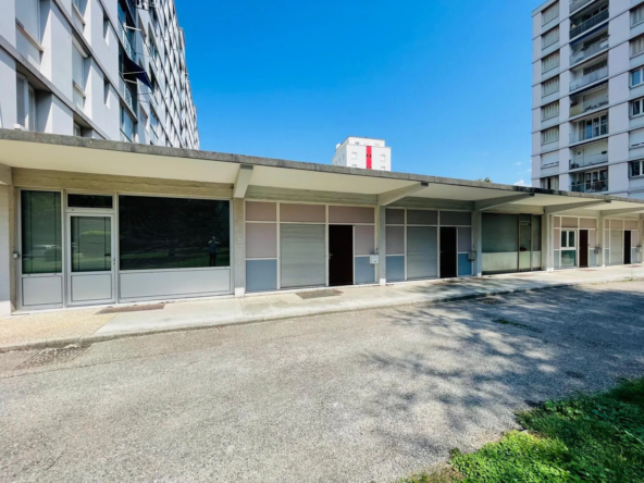 Bureau à vendre à Grenoble - 94 m² avec garage et parking - Prix canon