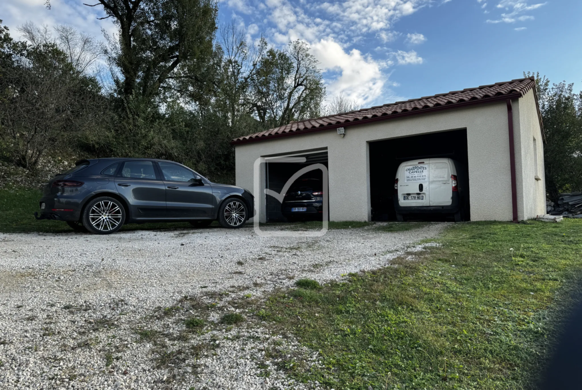 Pavillon contemporain à vendre à Frayssinet – 3 chambres et double garage 