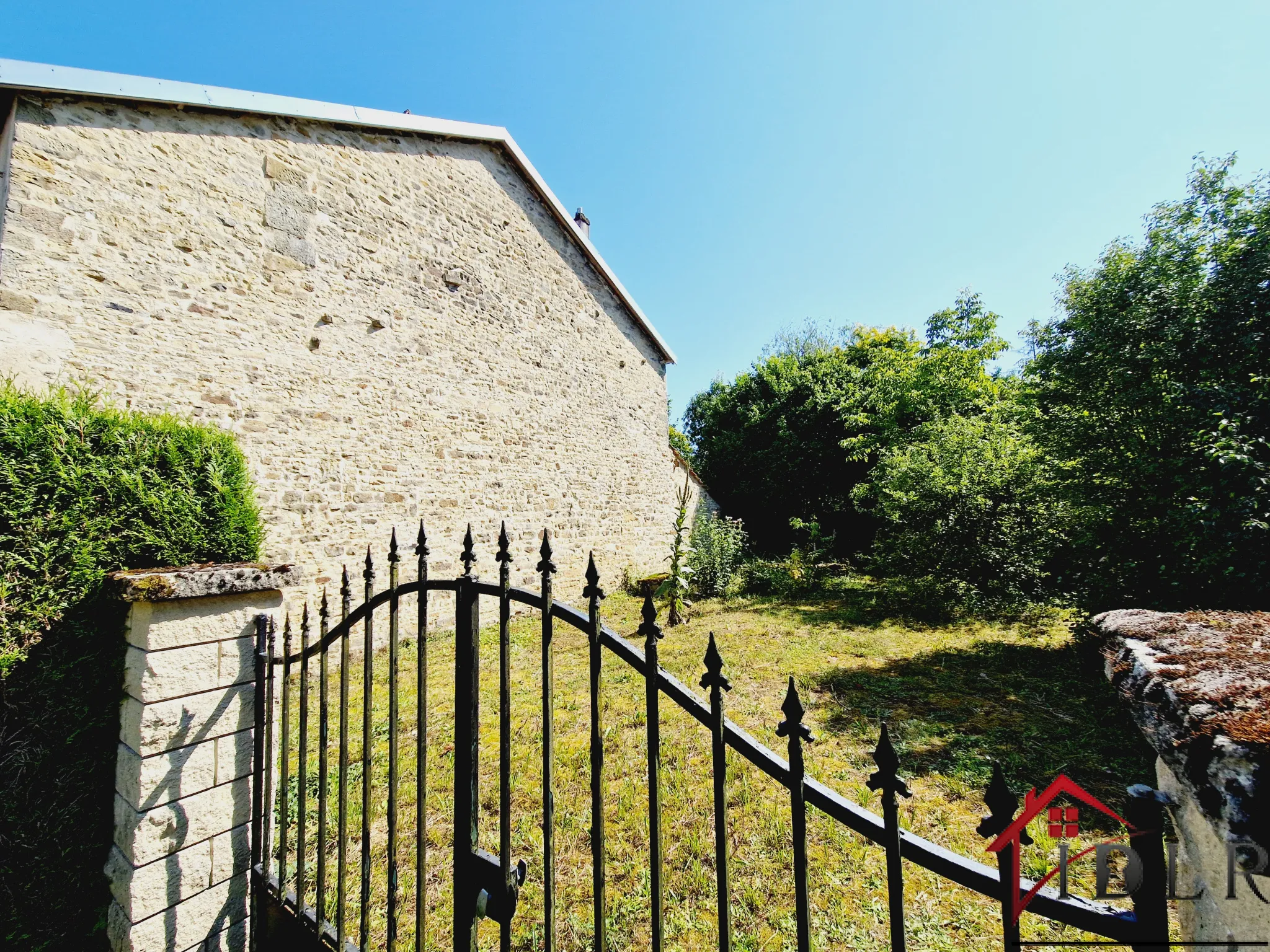 Maison de caractère meublée de 101 m² à Laneuvelle 