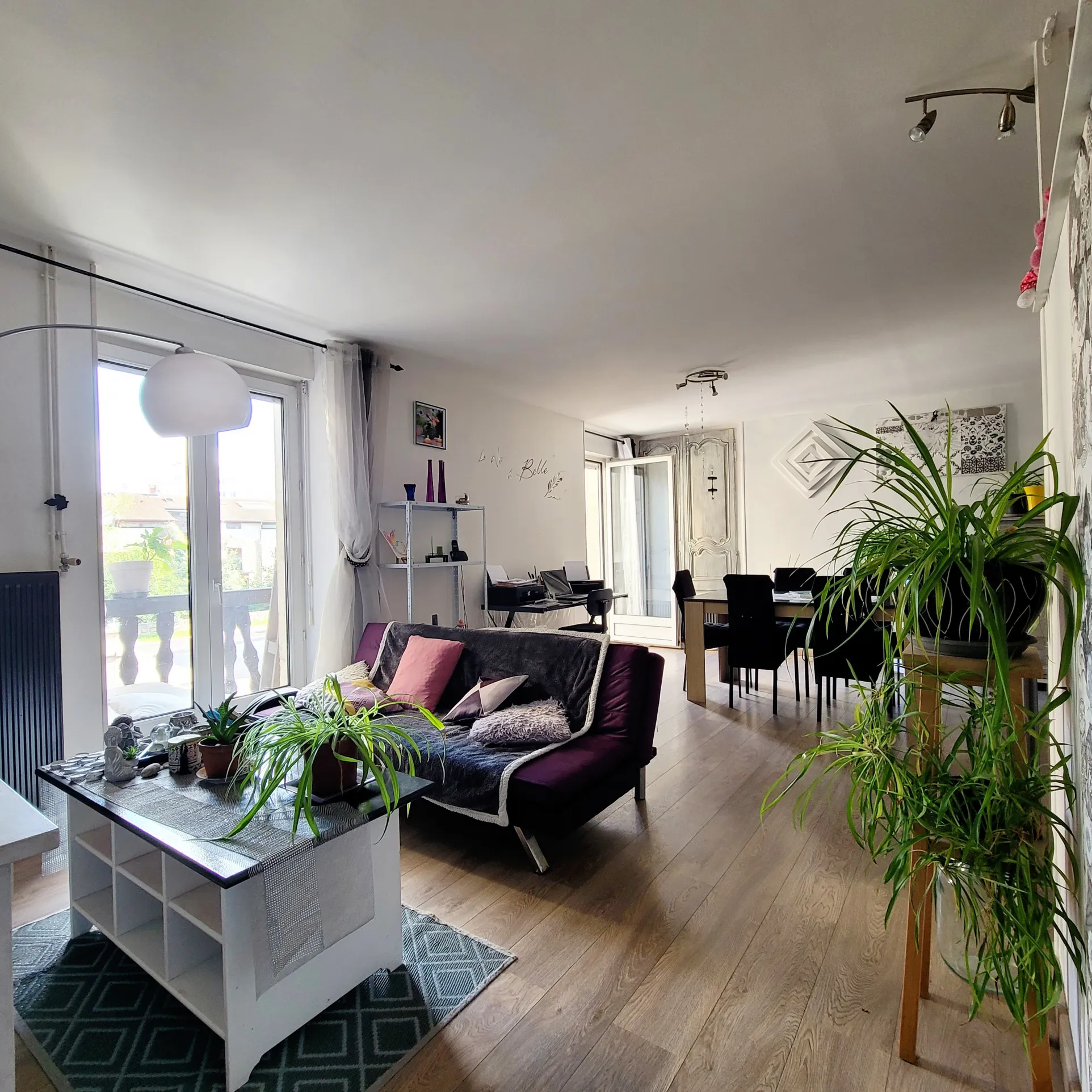 Charmant appartement T3 rénové de 80 m² à Bourg-en-Bresse 