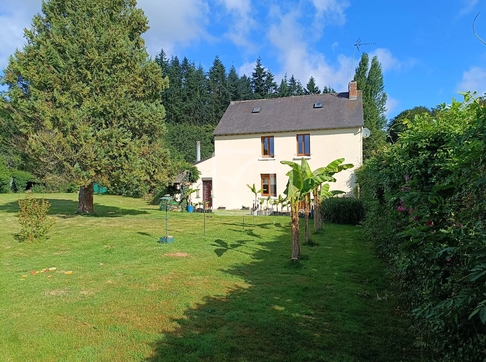 Maison spacieuse avec jardin à Illifaut - 3 chambres 