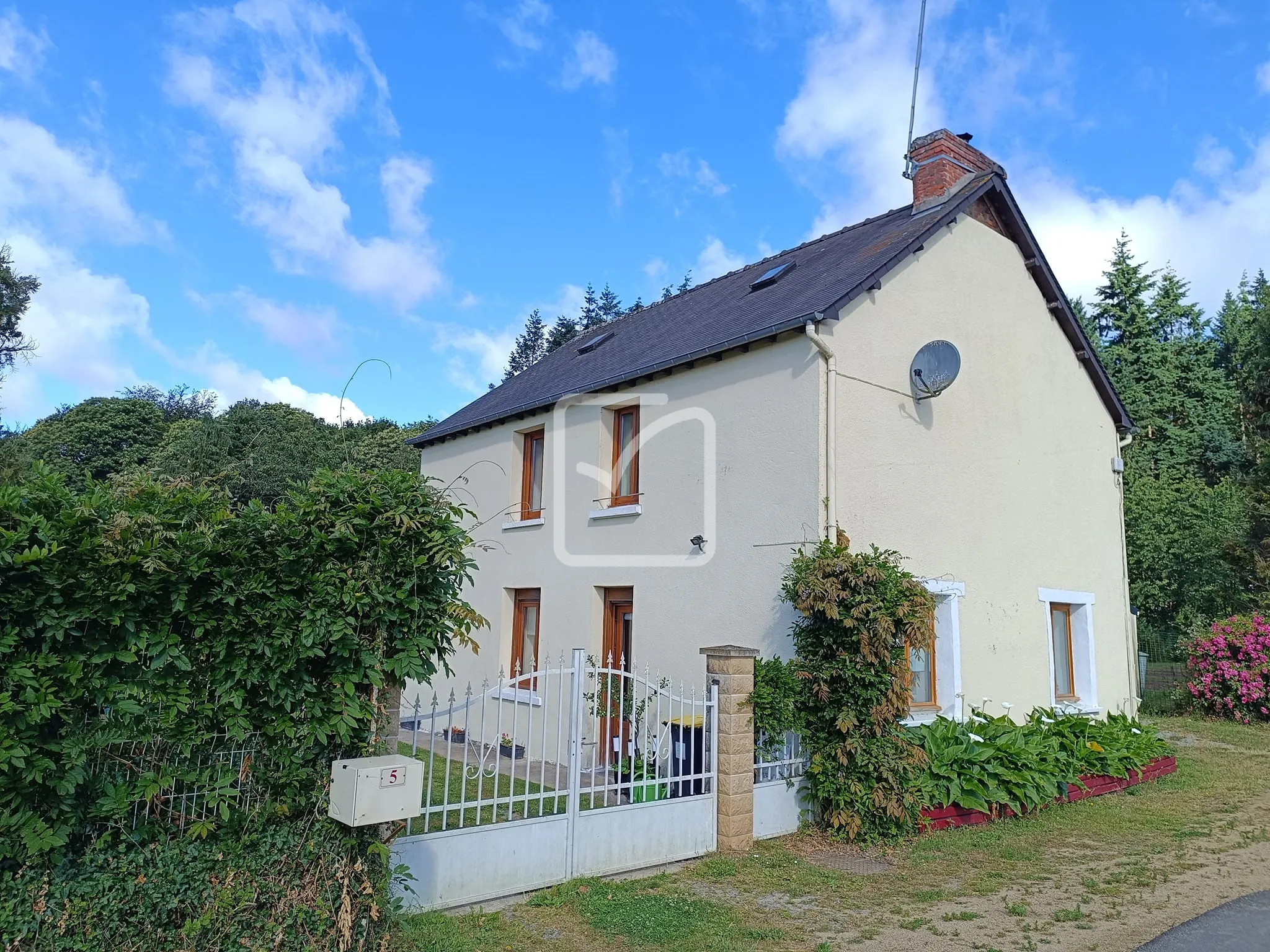 Maison spacieuse avec jardin à Illifaut - 3 chambres 