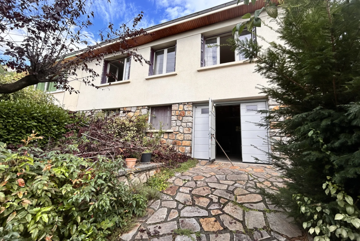 Maison à vendre à Beaumont - 78 m² avec jardin clos 