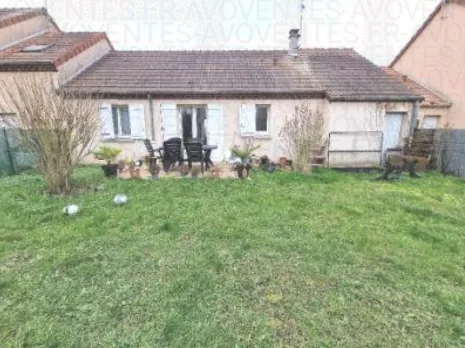 Maison de 65m² à vendre à Cuy pour 24 950 euros 