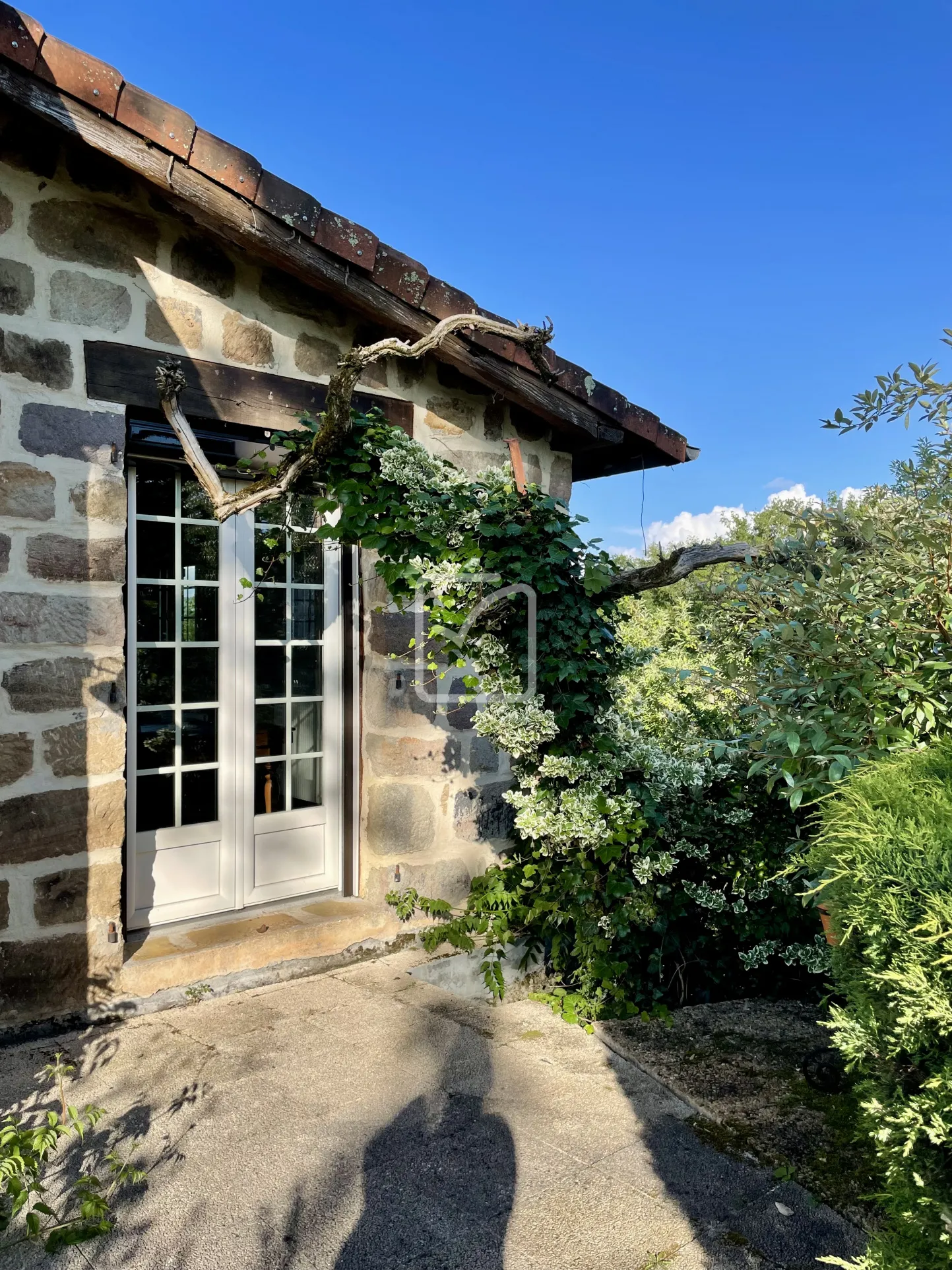 Grande maison avec piscine sur les hauteurs de Malemort 